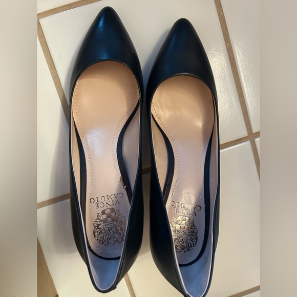 Womens leather navy blue Vince Camuto, size 8 - Picture 5 of 7